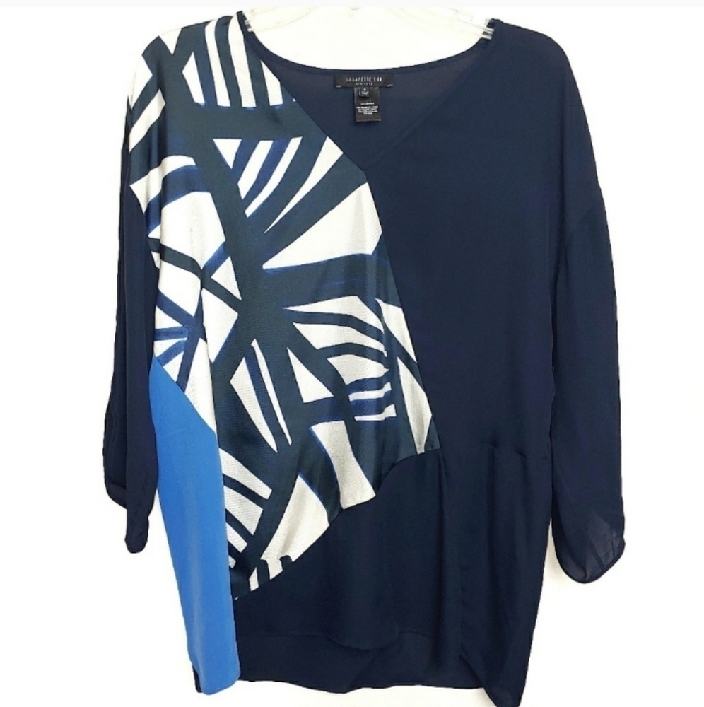 Lafayette 148 | 100% Silk V-neck 3/4 sleeve Shirt
